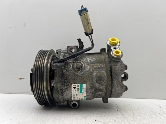 Pompe clim d'un Opel Corsa, Autos : Pièces & Accessoires, Autres pièces automobiles, Opel, Utilisé, 3 mois de garantie, Enlèvement ou Envoi