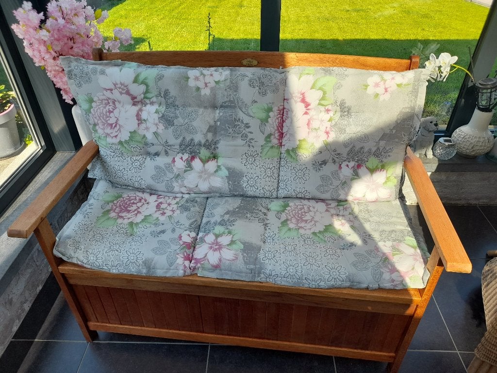 Tuinbank teak met 2 zitvlak kussens, Tuin en Terras, Tuinbanken, Ophalen, Zo goed als nieuw, Teakhout