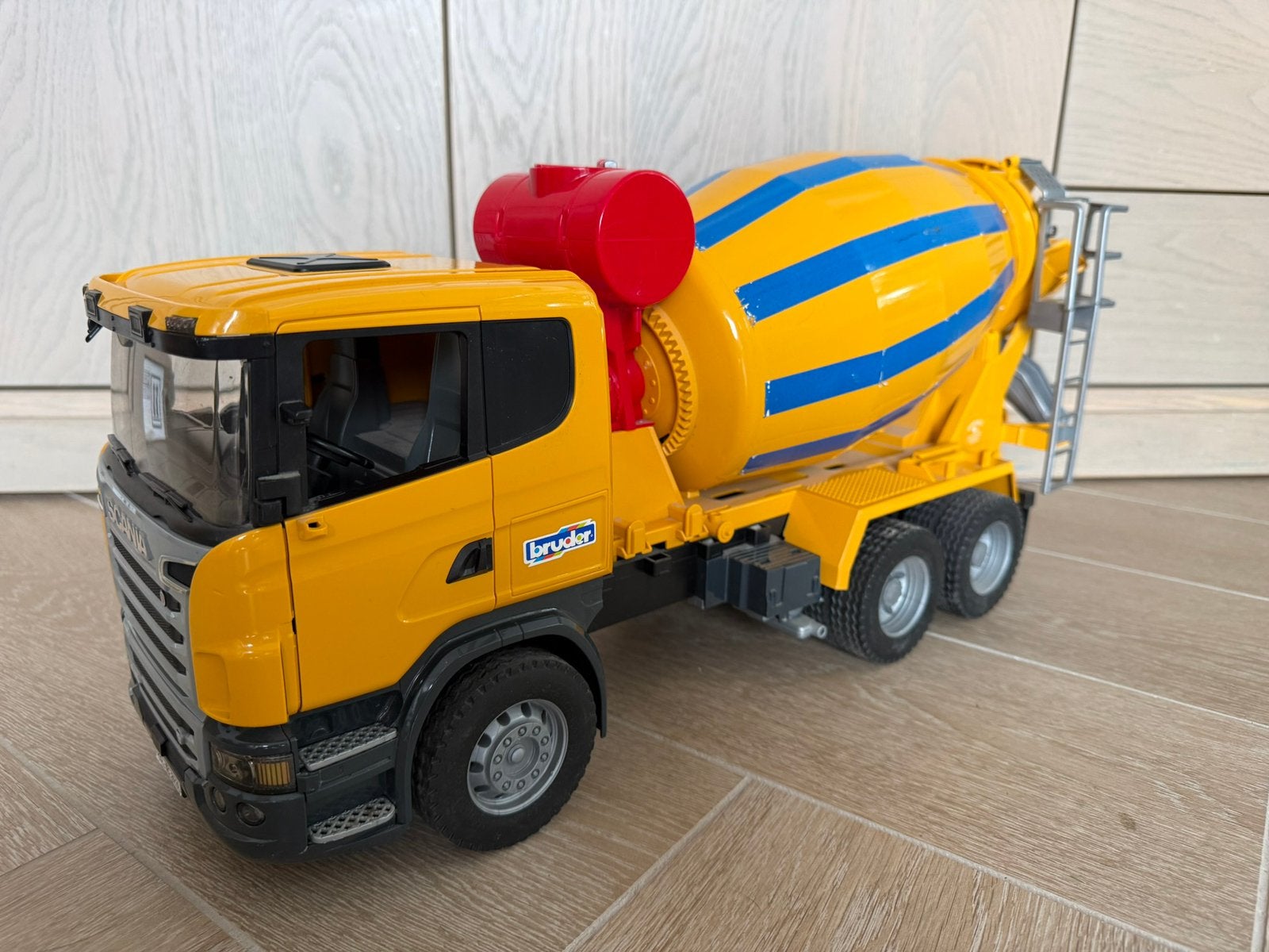 Bruder betonmixer scania, Ophalen, Gebruikt