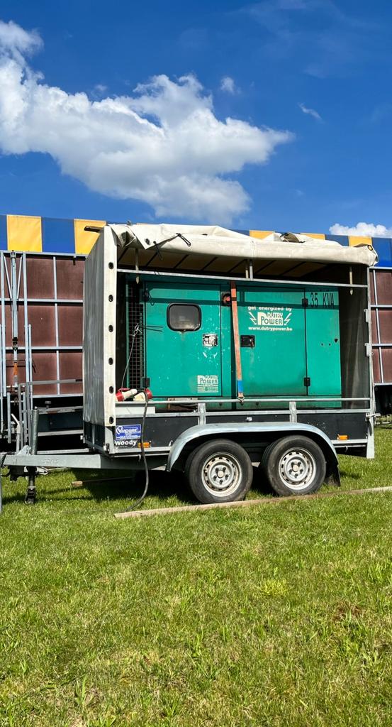 Generator 38 kva met aanhangwagen, Dieren en Toebehoren, Stalling en Weidegang