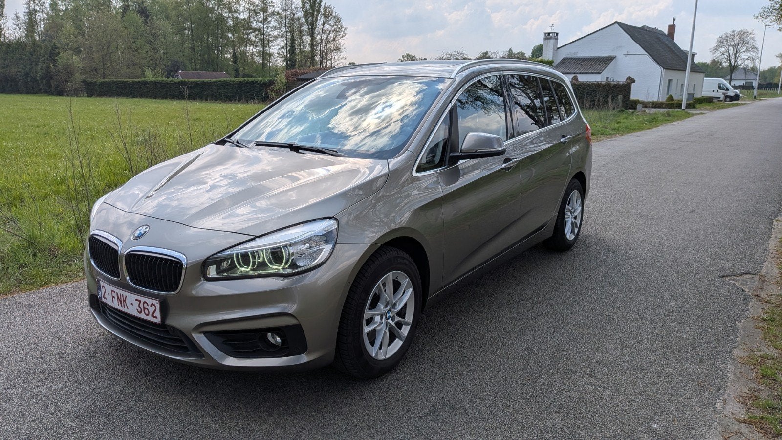Te koop: BMW 218i Gran Tourer – 2016, 129674 km, Auto's, BMW, Particulier, 2 Reeks Gran Tourer, Lichtsensor, Zetelverwarming, Trekhaak