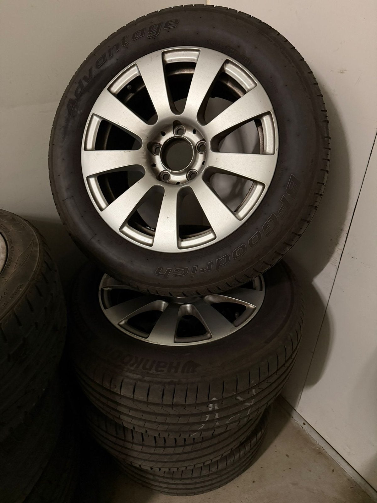 Mercedes E klasse velgen met banden als nieuw 225/55R16, Ophalen