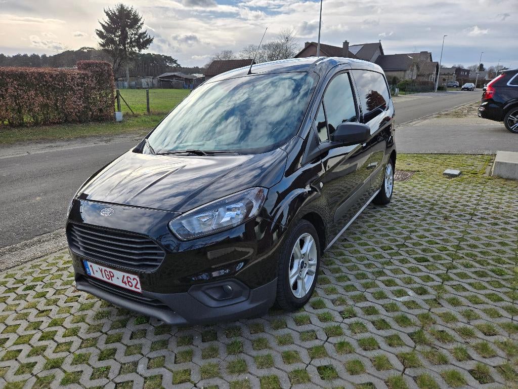 Ford Transit Courier 15 TDCi Connect / lichte vracht, Autos, 1360 kg, Achat, Euro 6, 5 portes