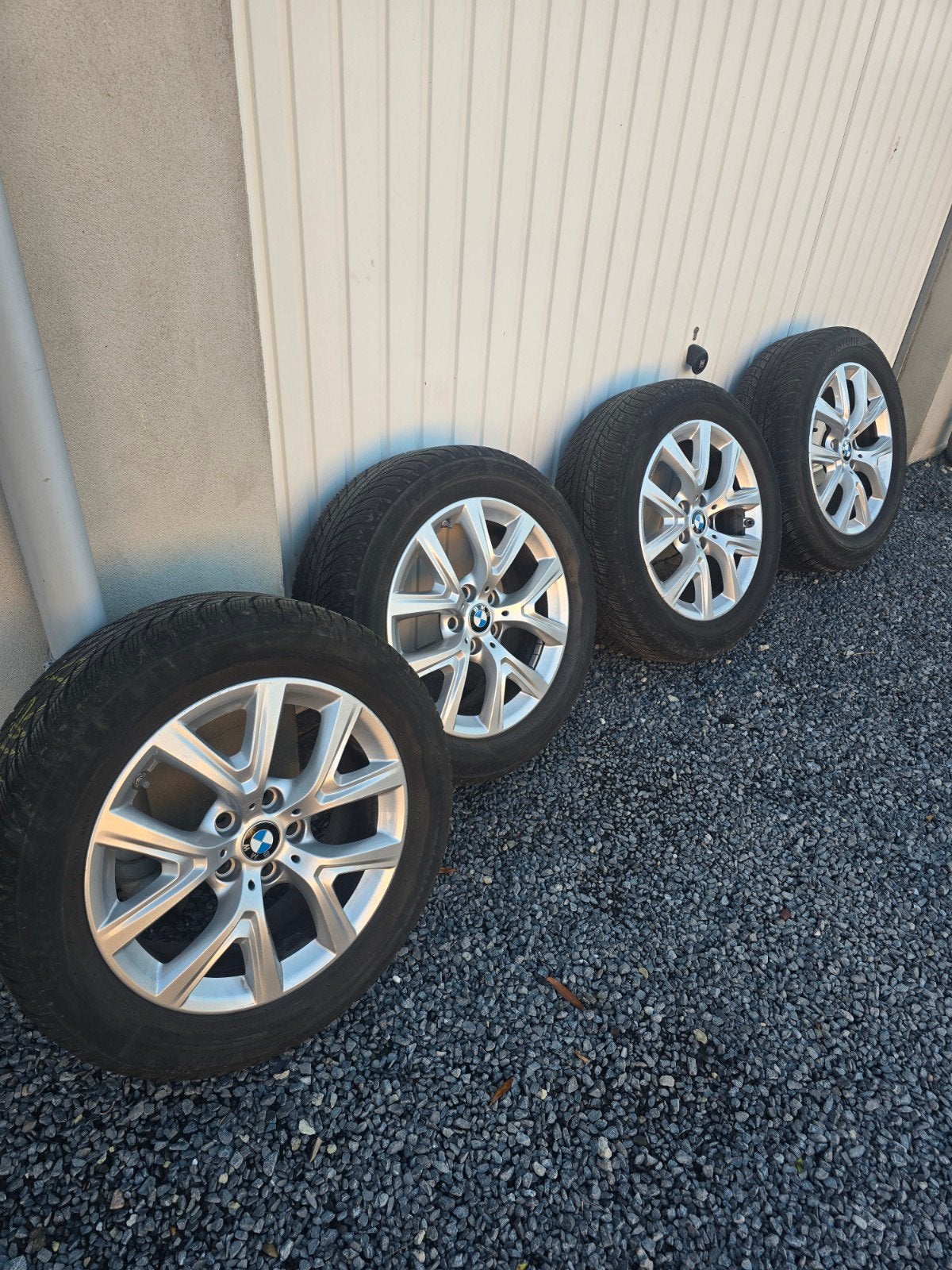 Jantes d'origine BMW X2 + Pneus Hiver, Pneus hiver, Enlèvement, Pneu(s), 17 pouces