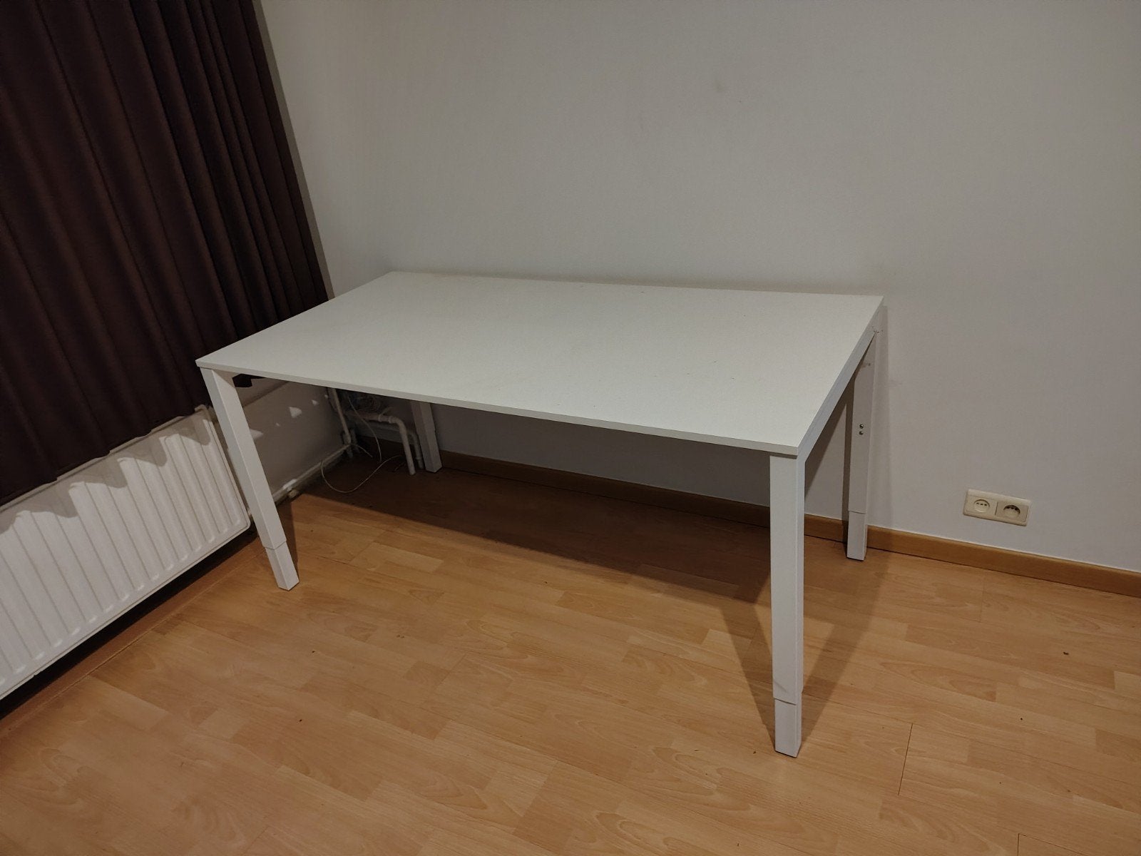 bureau, Enlèvement, Réglable en hauteur