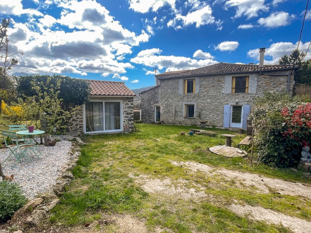 Vente Ardèche- Maison de charme en pierre, Immo, Étranger, Maison d'habitation, Campagne, France, 98 m²