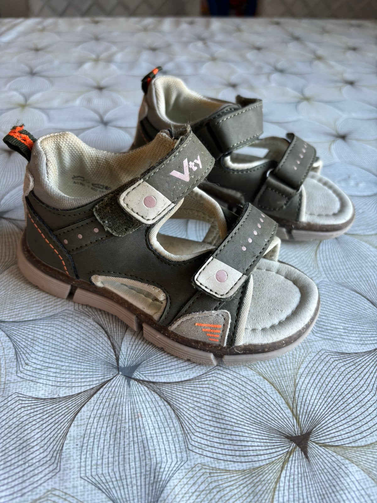 Sandalen jongen, Ophalen, Gebruikt