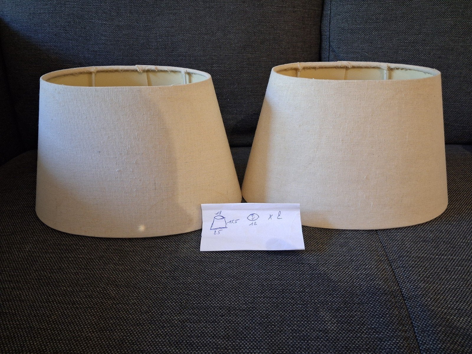 2 ovalen lampenkapjes, Ophalen, Beige