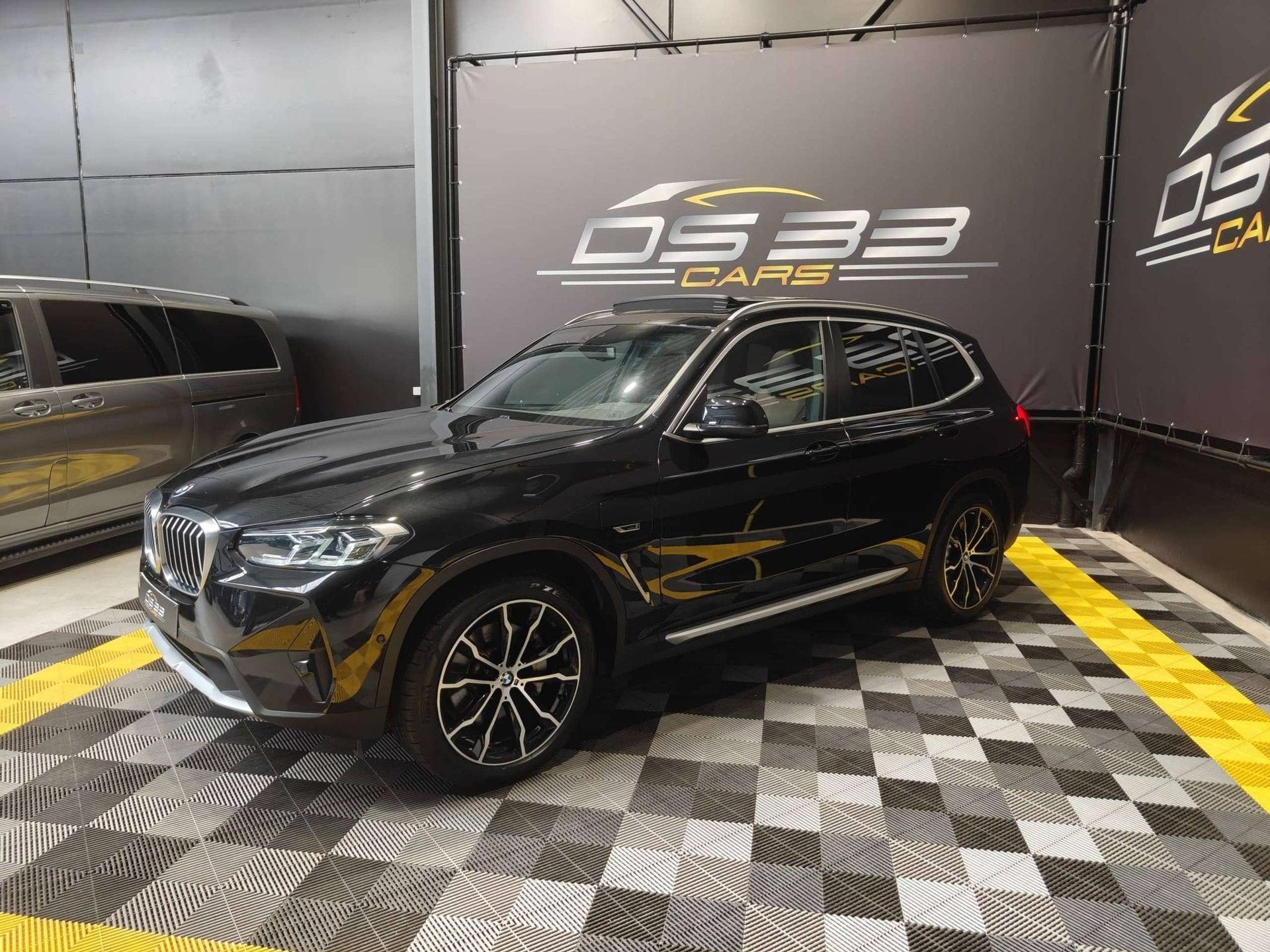 BMW X3 xDrive30e 292pk SPORT 20" M-velgen/Pano/LED/Leder/360, Auto's, Automaat, 4 cilinders, Zwart, Plug-in hybride