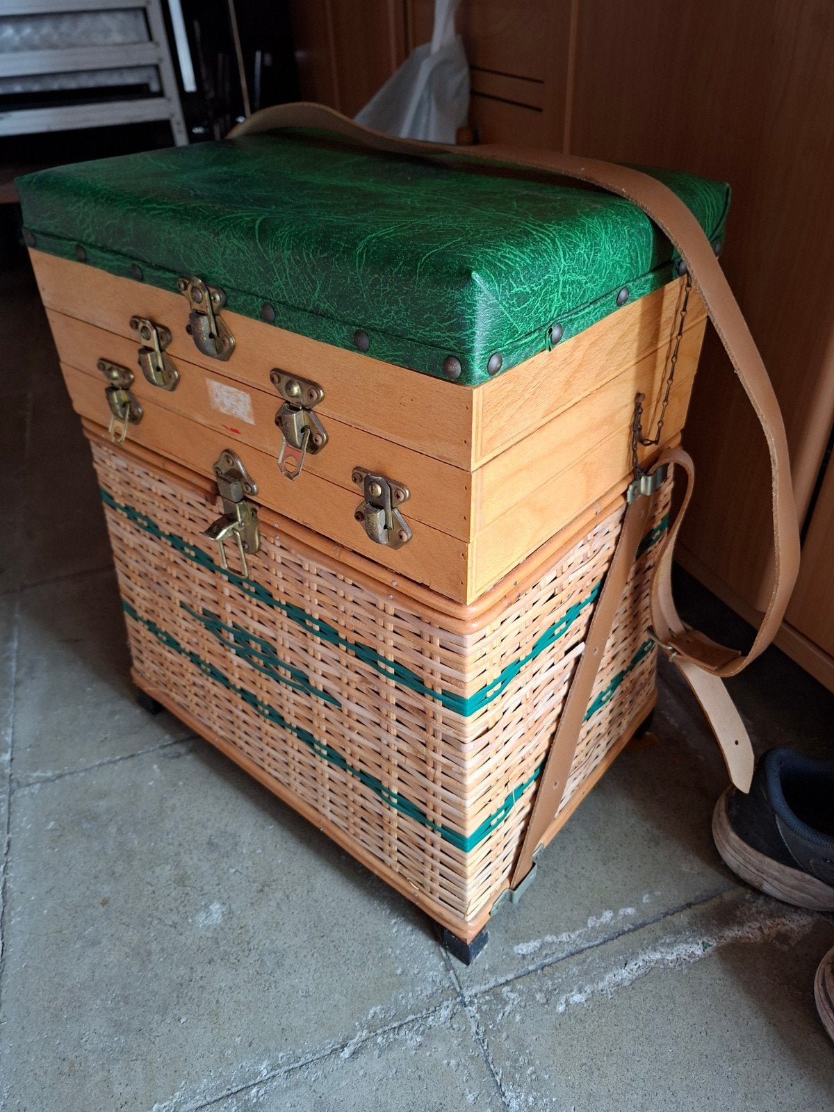 Viskoffer Vintage met veel opbergruimte ruimte., Ophalen, Gebruikt