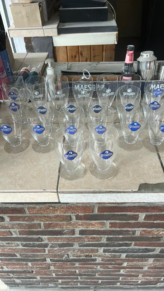 Lot de 21 verres grisette, Collections, Enlèvement, Comme neuf