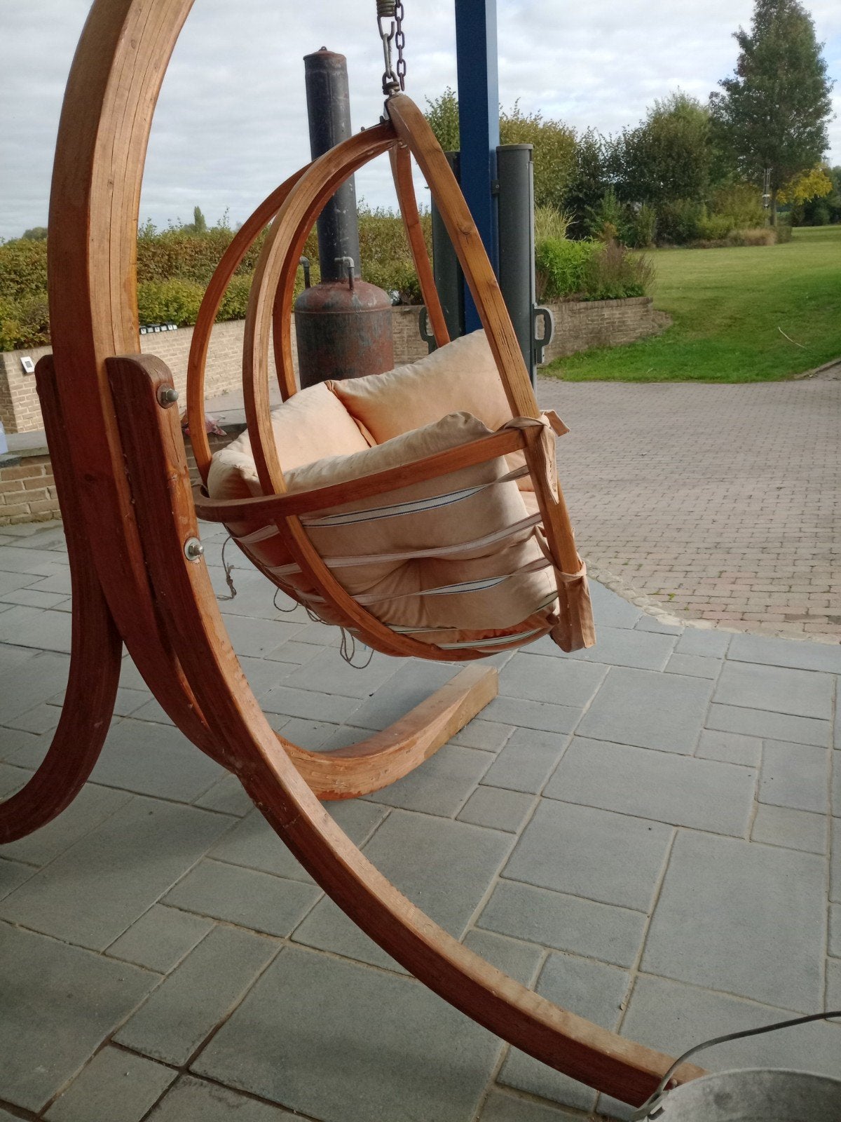 hangzetel voor op terras met bijhorende kussen, Ophalen of Verzenden, Zo goed als nieuw, Hout