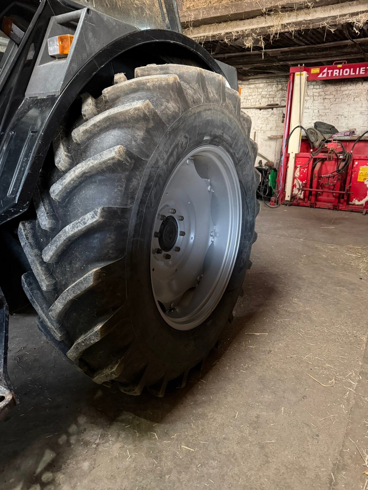 Banden 18.4R38, Zakelijke goederen, Ophalen