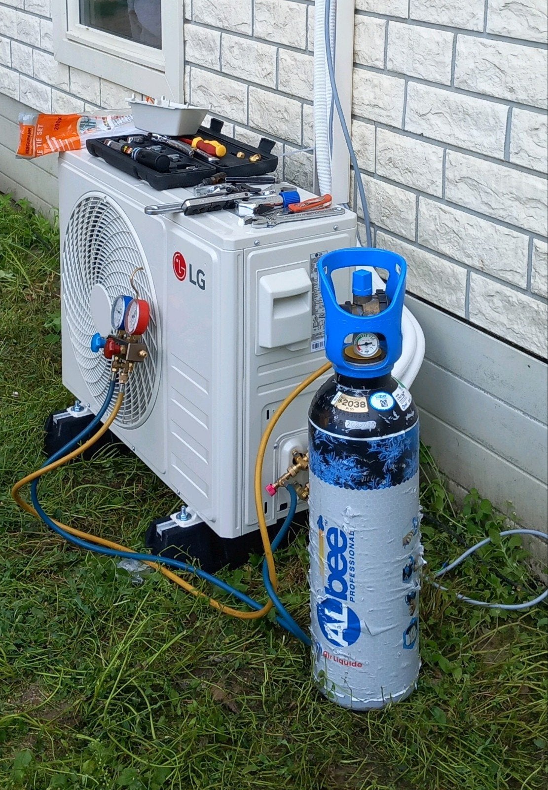 Airco's plaatsen, opstarten, aansluiten, Ophalen