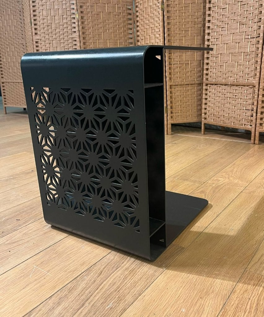 Design on Stock Koyo Bijzettafel Zwart NP €769, Huis en Inrichting, Tafels | Bijzettafels, Design Bijzettafels Design on Stock