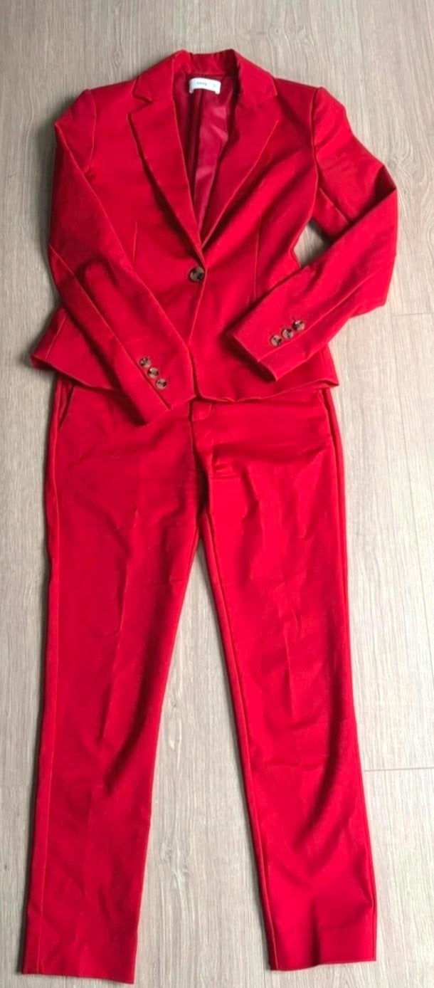 Mooi rood stijlvol pak Mango (blazer + pantalon) – Maat 34, Kleding | Dames, Ophalen of Verzenden