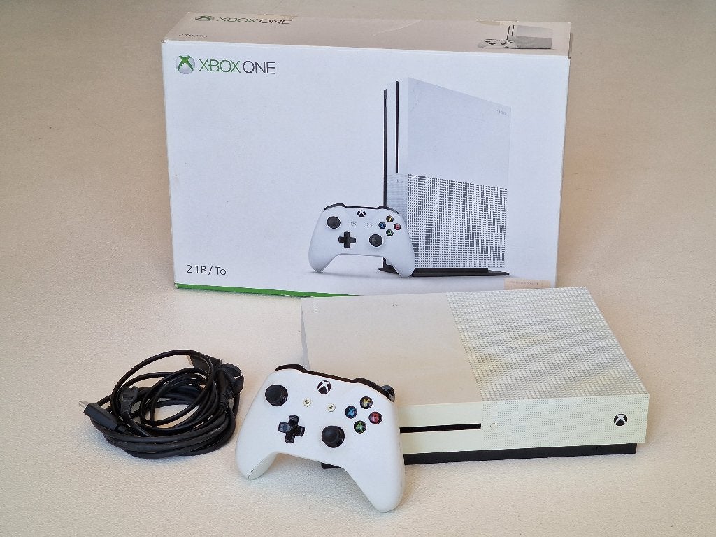 Xbox One S White Limited Edition 2TB + accessoires, Games en Spelcomputers, Spelcomputers | Xbox One, Gebruikt, Xbox One S, Ophalen of Verzenden