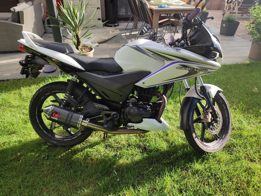 Honda CBF 125  2015, Motoren, Motoren | Honda, Particulier, Sport, 11 kW of minder, 1 cilinder, Minimaal motorrijbewijs A1, Sportuitlaat