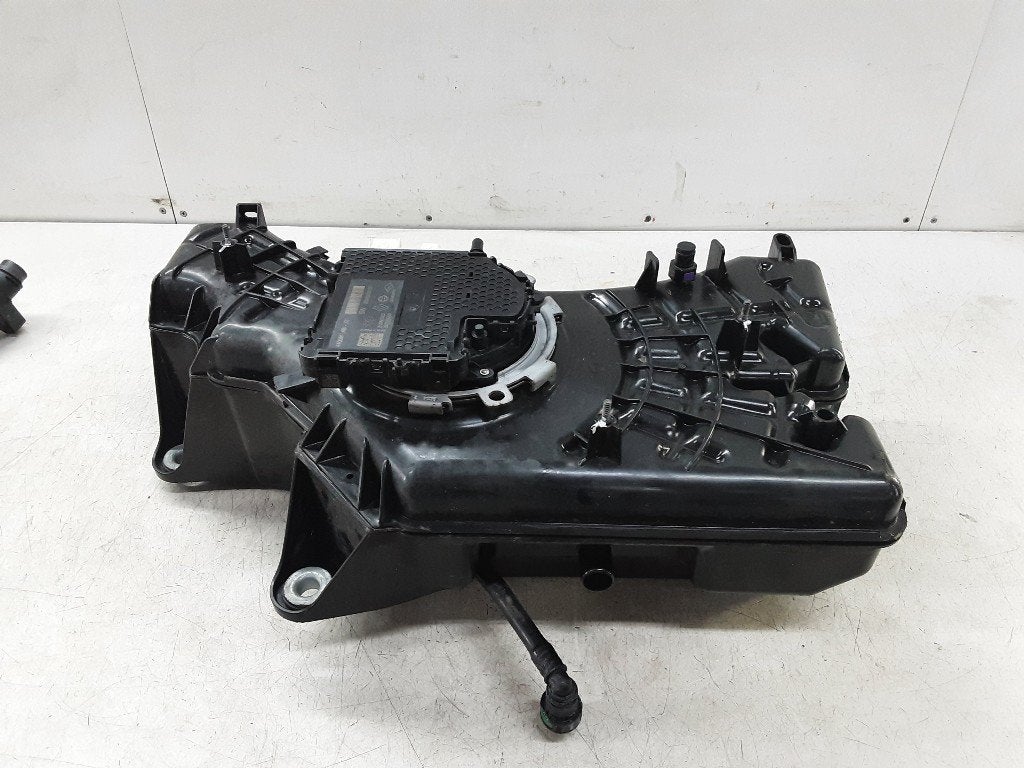 ADBLUE TANK Renault Clio V (RJAB) (01-2019/-) (172A18354R), Gebruikt, Renault, Mevr. I. Hauben, Rue de l'Espoir 34 34
4030  GRIVEGNÉE, BE