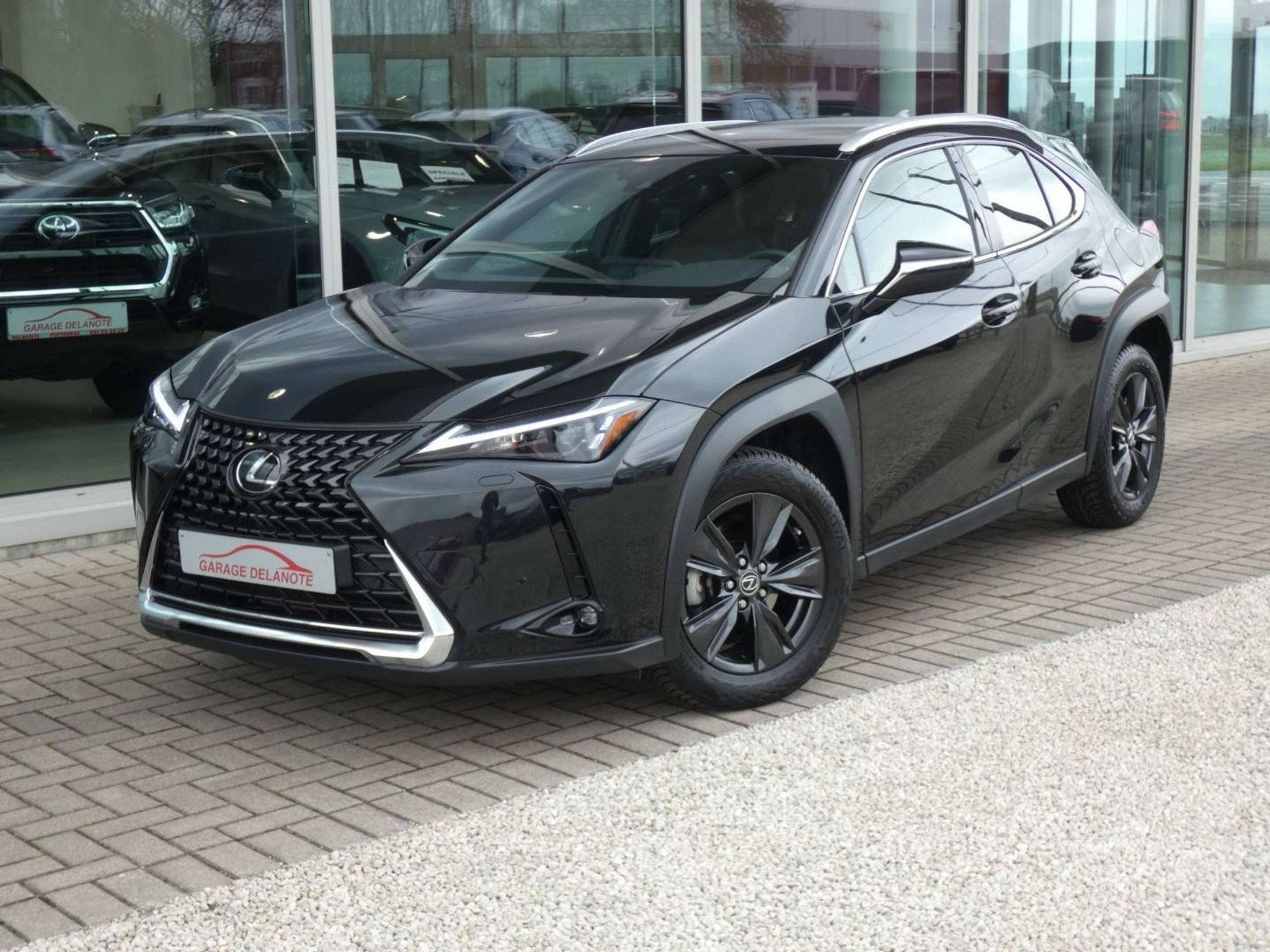 Lexus UX 250H Hybrid +TREKHAAK +LEDER +Zetelverwarming +Dode, Gebruikt, 4 cilinders, Zwart, Bedrijf