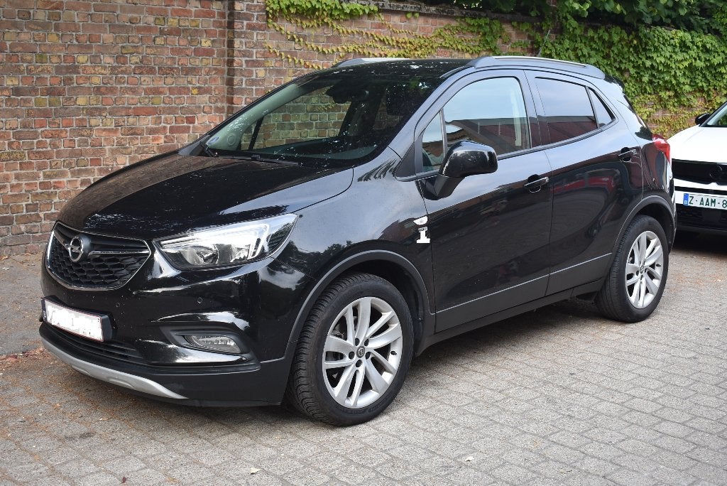 Opel Mokka X 1.4 Benzine, Voorwielaandrijving, Stof, https://public.car-pass.be/vhr/be7ce0c8-4480-4731-bc92-bf93468e9d22, Zwart