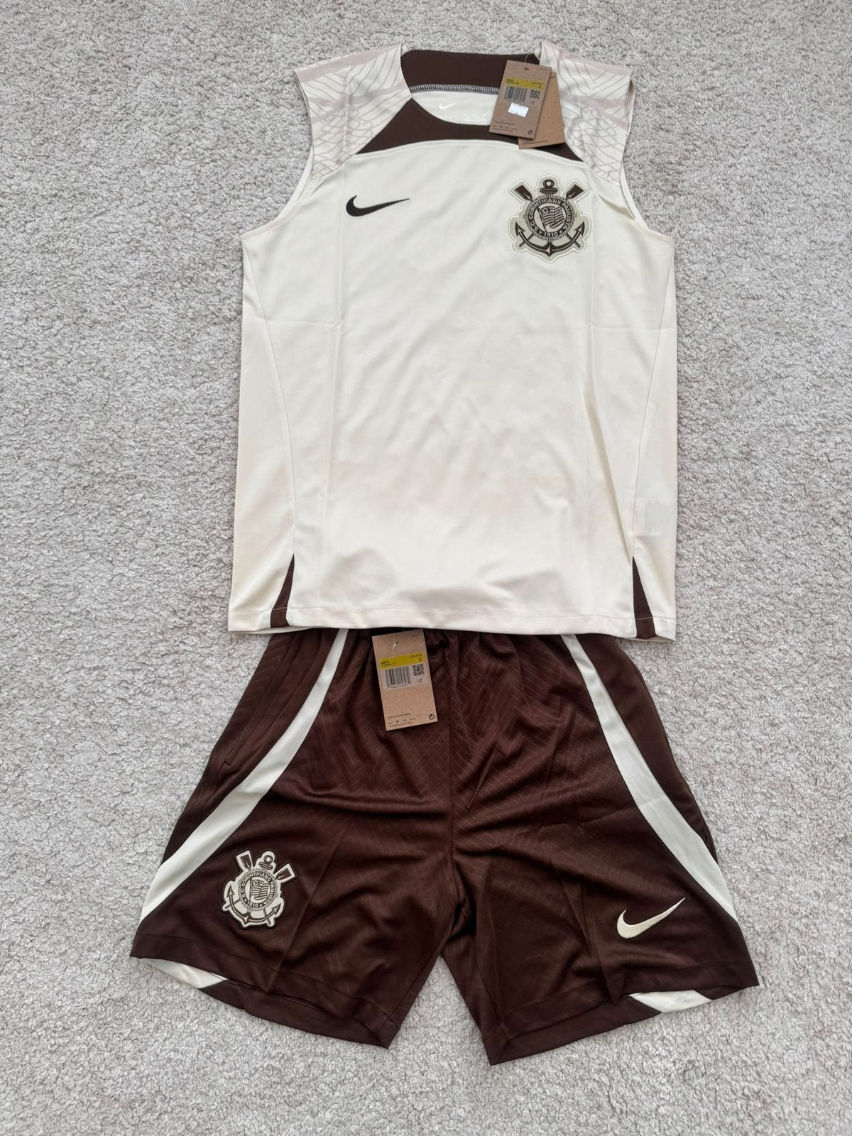 Voetbal tenue, Ophalen of Verzenden, Zo goed als nieuw