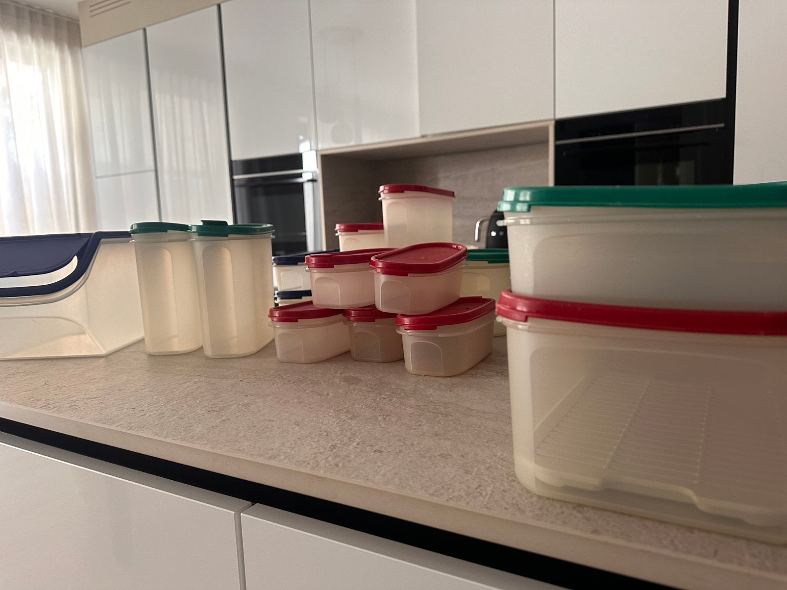 20 Tupperware dozen in goede staat, Ophalen, Gebruikt, Bewaardoos, Met deksel