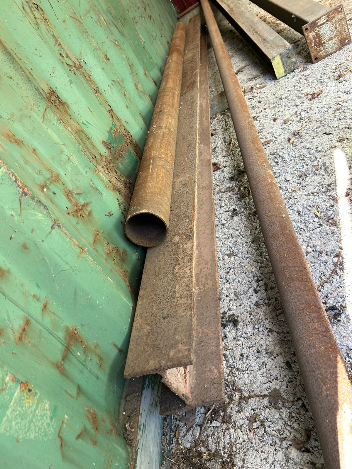 2 ijzeren buizen, Doe-het-zelf en Bouw, Ophalen, Zo goed als nieuw