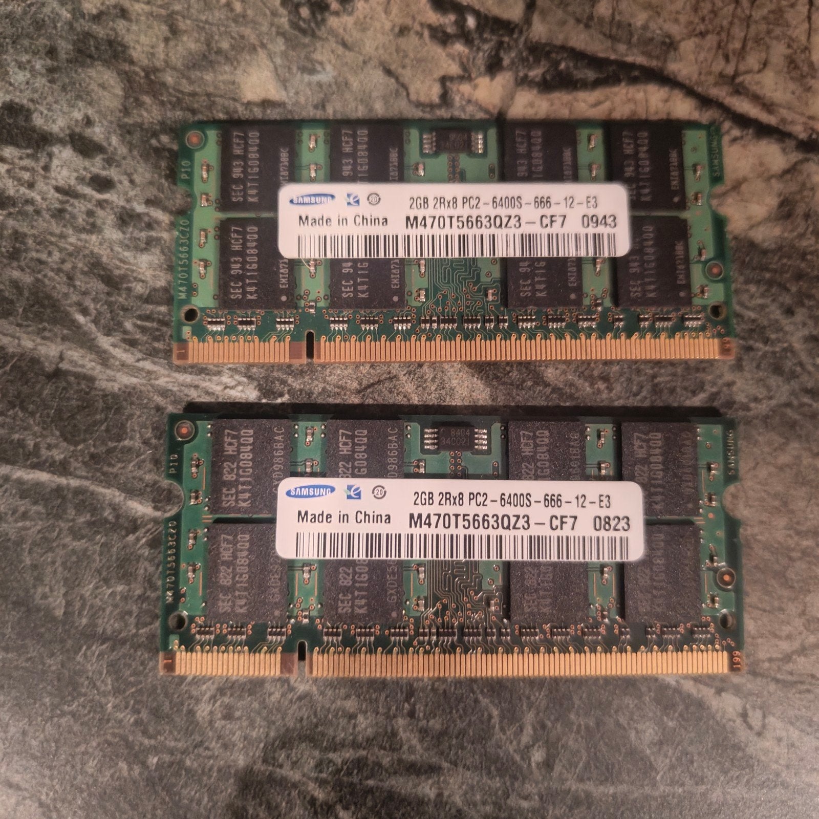 2x 2GB Samsung DDR2 PC2 6400 laptop geheugen, Informatique & Logiciels, Enlèvement, DDR2, Laptop
