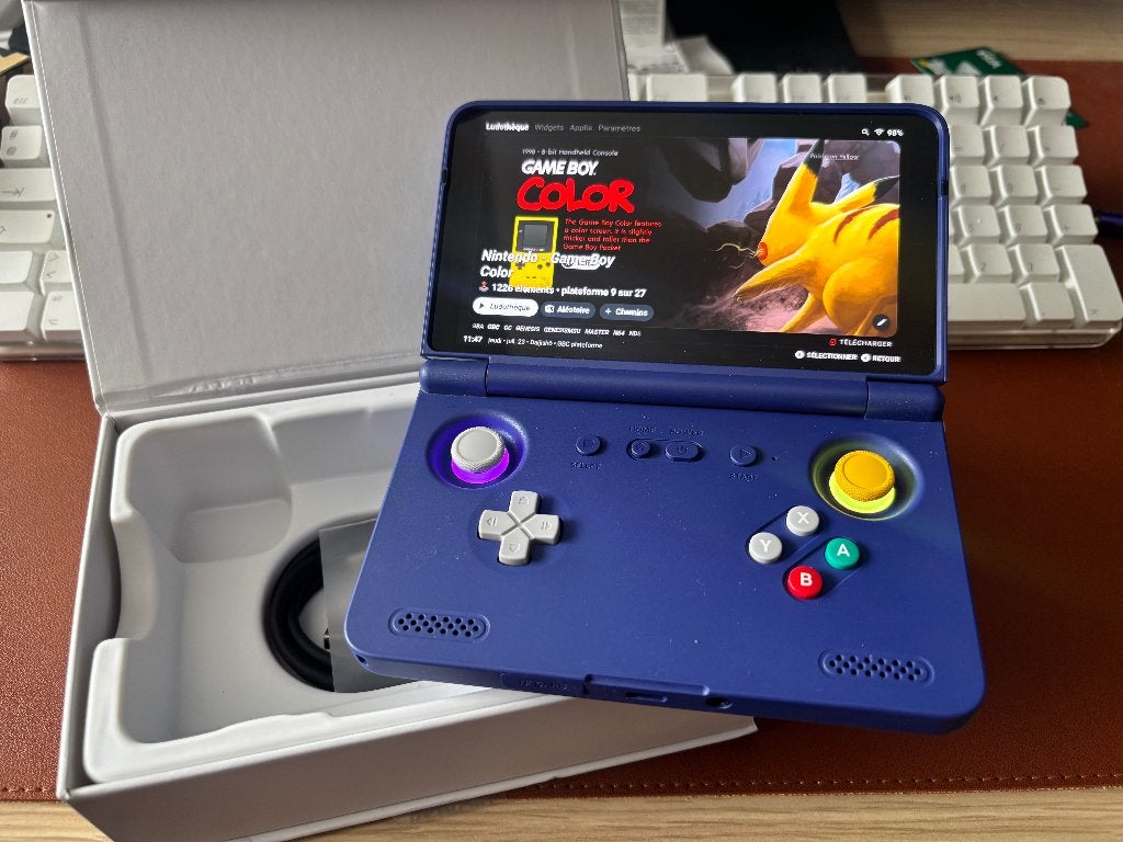 Retord Pocket Flip 2, Consoles de jeu & Jeux vidéo, Consoles de jeu | Autre, Enlèvement ou Envoi, Retroid, Comme neuf