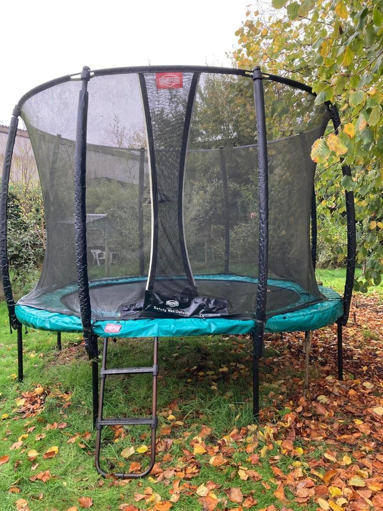 Trampoline BERG, Enfants & Bébés, Jouets | Extérieur | Trampolines, Enlèvement, Utilisé