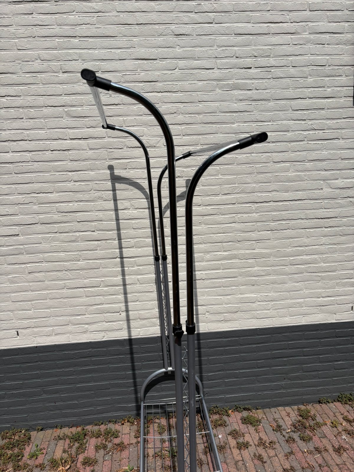 Porte-vêtements réglable en hauteur sur roulettes, Maison & Meubles, Utilisé, Autres types, Autres matériaux, 150 à 200 cm