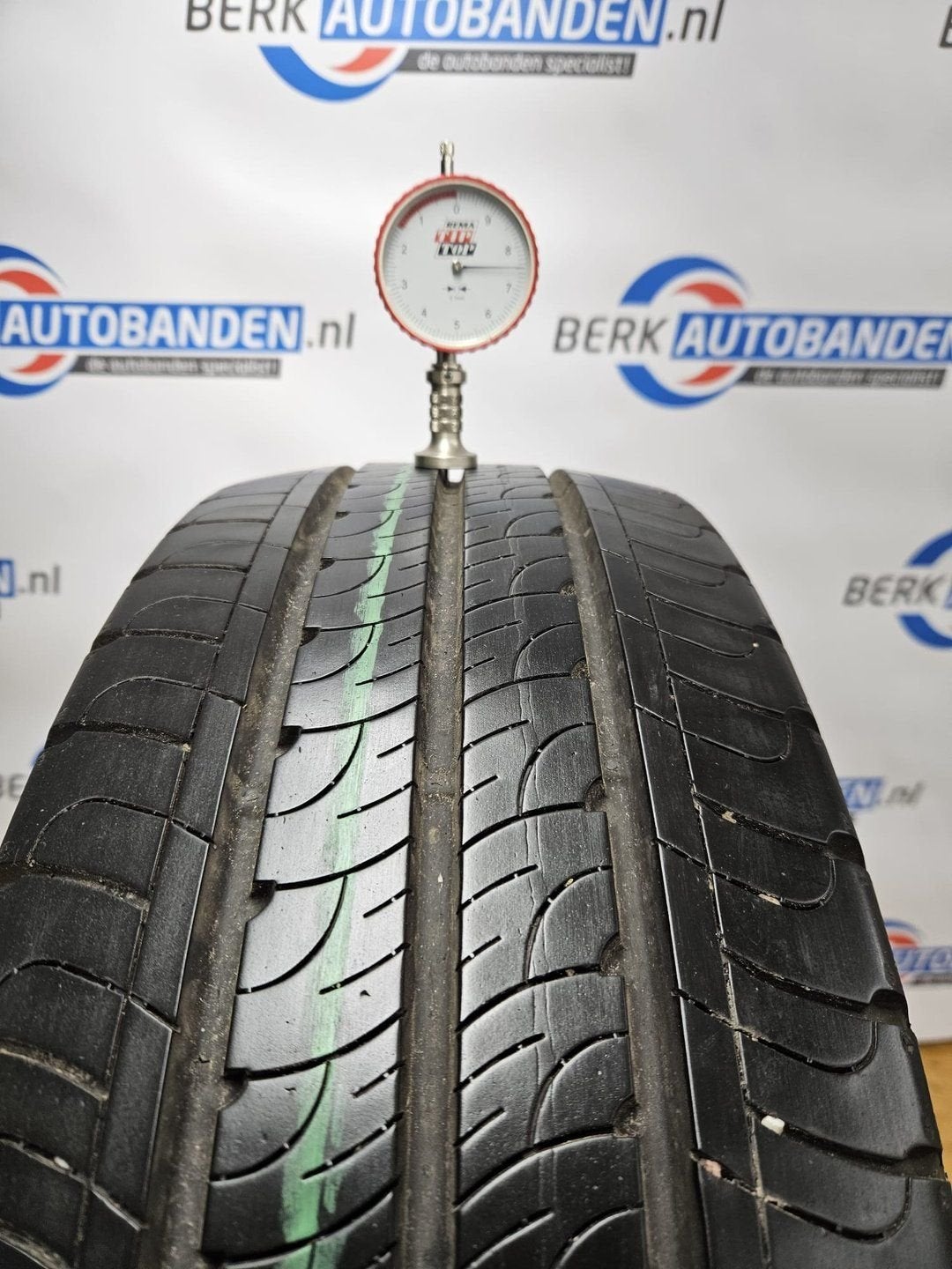 2x Goodyear Efficientgrip Cargo 215/65 R16C 109/107T 215/65/, Autos : Pièces & Accessoires, Pneus & Jantes, 215 mm, 16 pouces