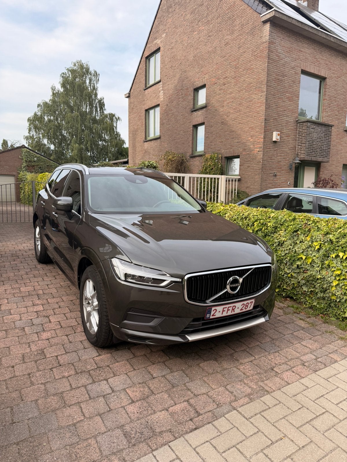 Volvo XC60 Momentum Pro B4 AWD Geartronic, Auto's, Automaat, 1969 cc, Particulier, Bluetooth