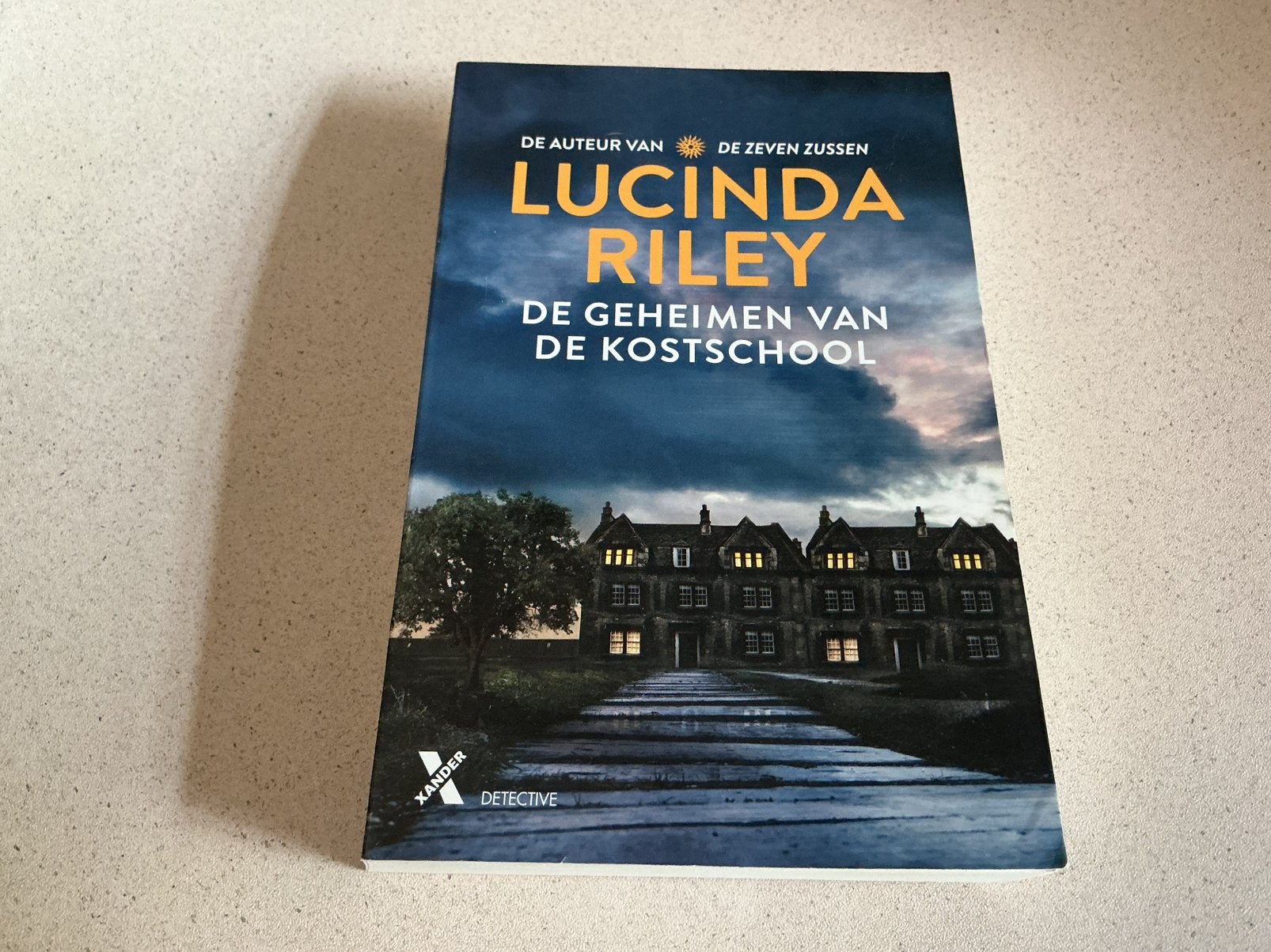 Lucinda Riley - De geheimen van de kostschool, Enlèvement, Utilisé, Lucinda Riley