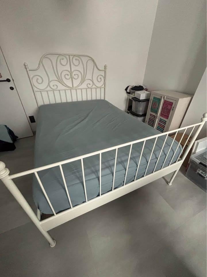 (Kinder)Bed met fantasie frame 140x200cm inclusief matras, Ophalen, Wit, Zo goed als nieuw, Twijfelaar