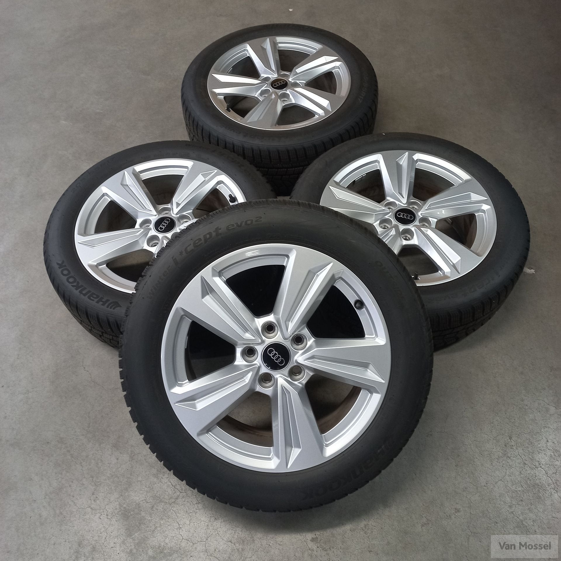 Audi A6 Hankook Winter I Cept EVO 2 205/55/R17 95H, Auto-onderdelen, Gebruikt, -, -, Banden en Velgen