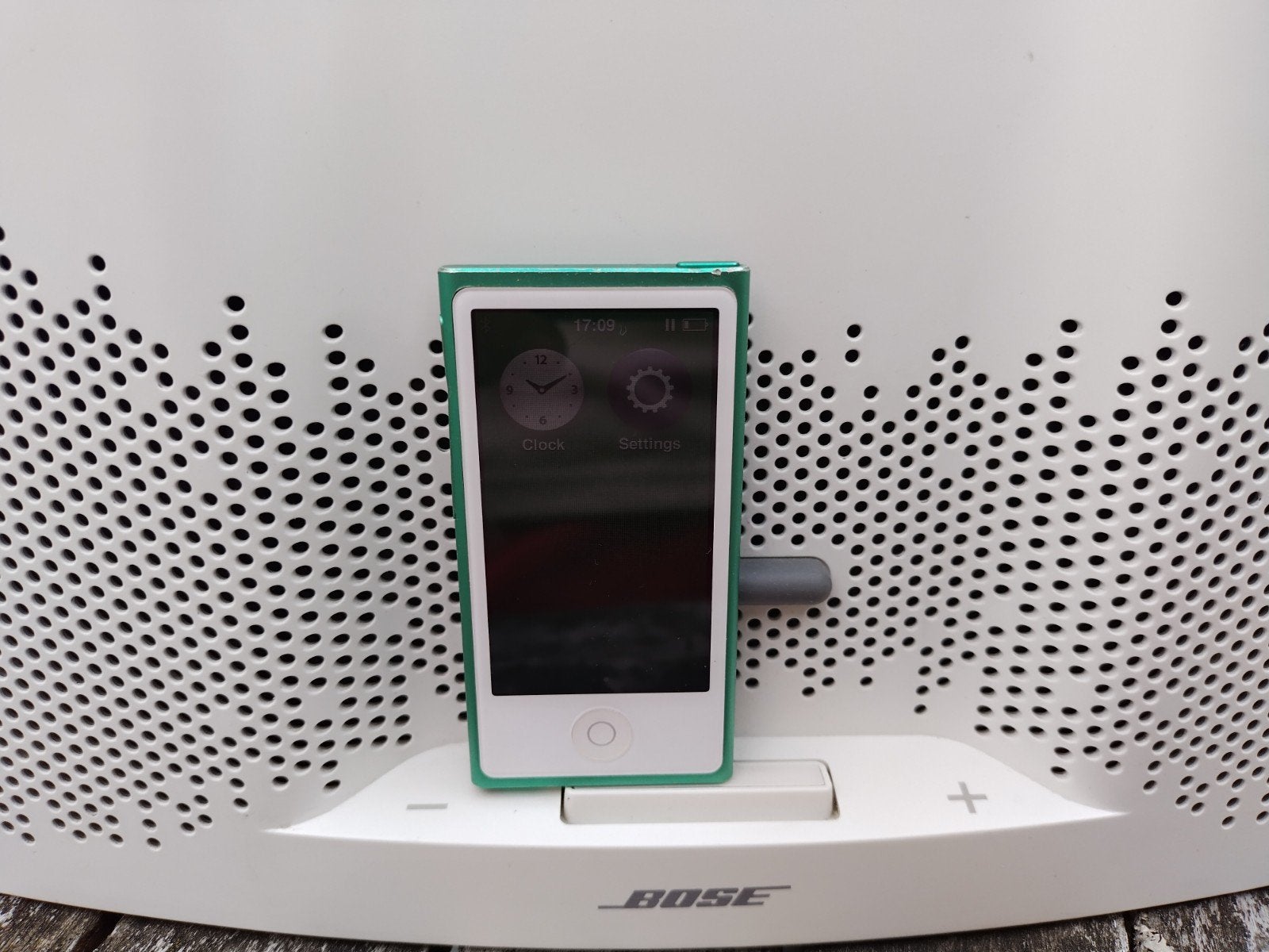 Apple iPod nano 7e generatie + Bose SoundDock XT, Ophalen of Verzenden, Nano