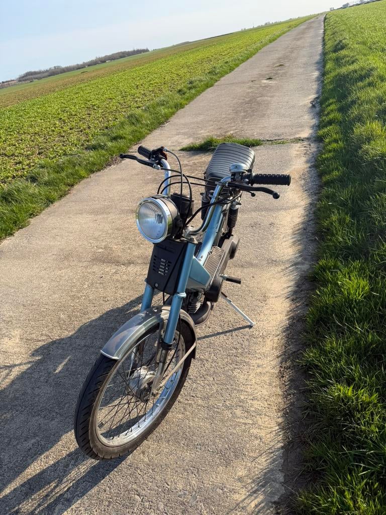 Honsa camino 40cc 1er proprietaire avec papiers plus piece, Enlèvement, Comme neuf