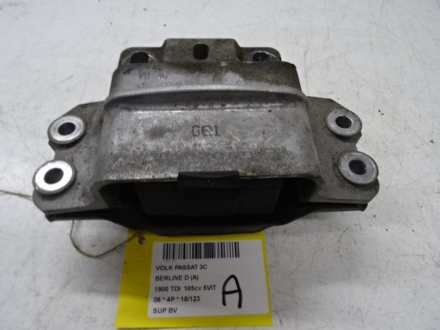 VERSNELLINGSBAKSTEUN Volkswagen Passat (3C2) (03C199555), Gebruikt, Volkswagen