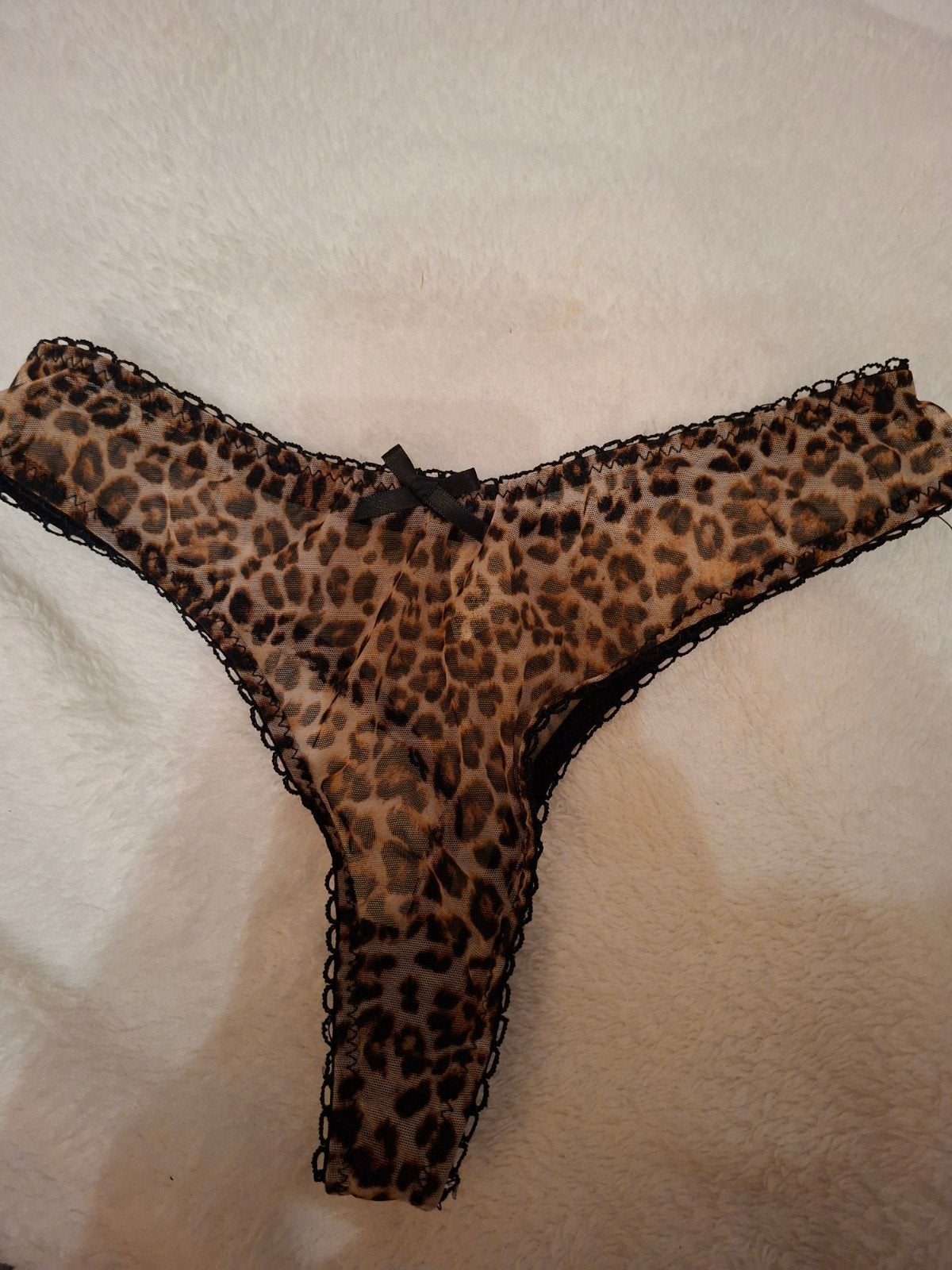 Tijger string, Verzenden, String