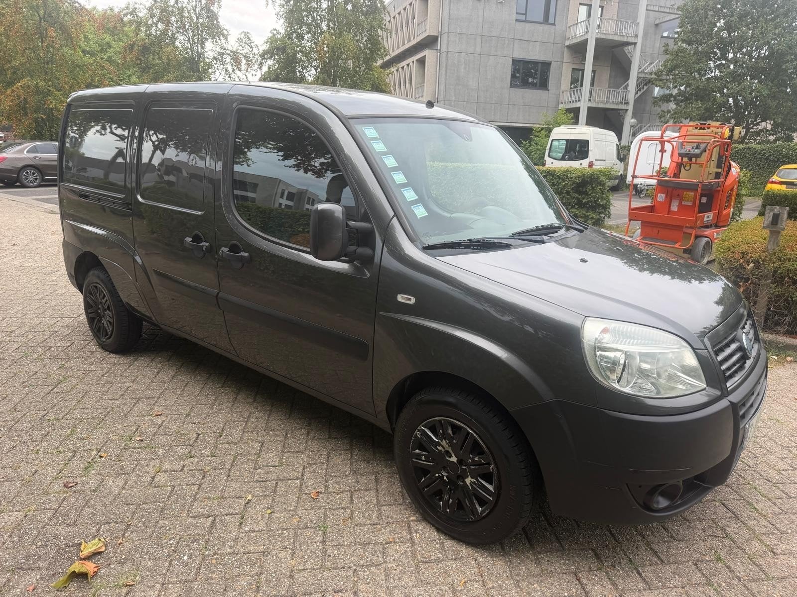 FIAT DOBLO CARGO 1.4 BENZIN 2007 EN KEURING VERKOOP TIP TOP, Autos, Argent ou Gris, Achat, 14 cm³, 3 places