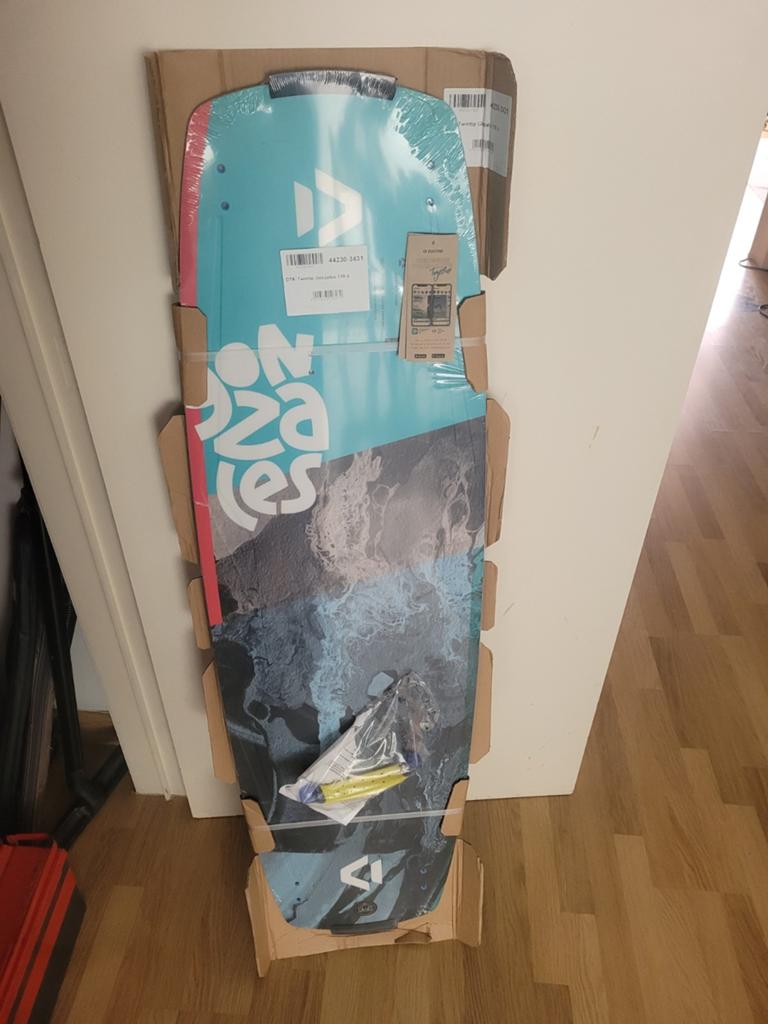 Twintip Duotone Gonzales 2023 138x41, Ophalen, Nieuw