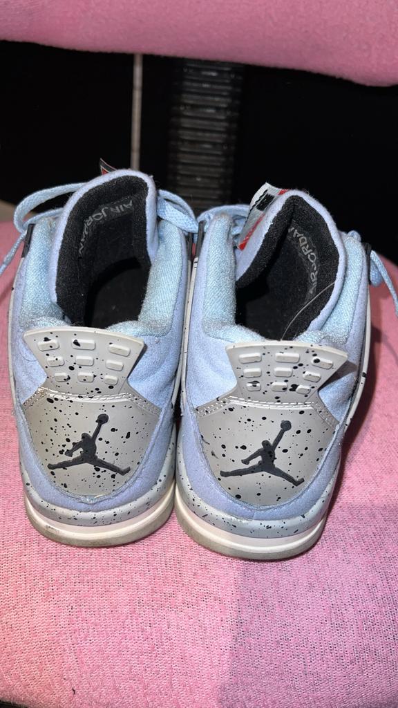 Schoenen Jordan 4 maat 42, Ophalen of Verzenden, Gedragen
