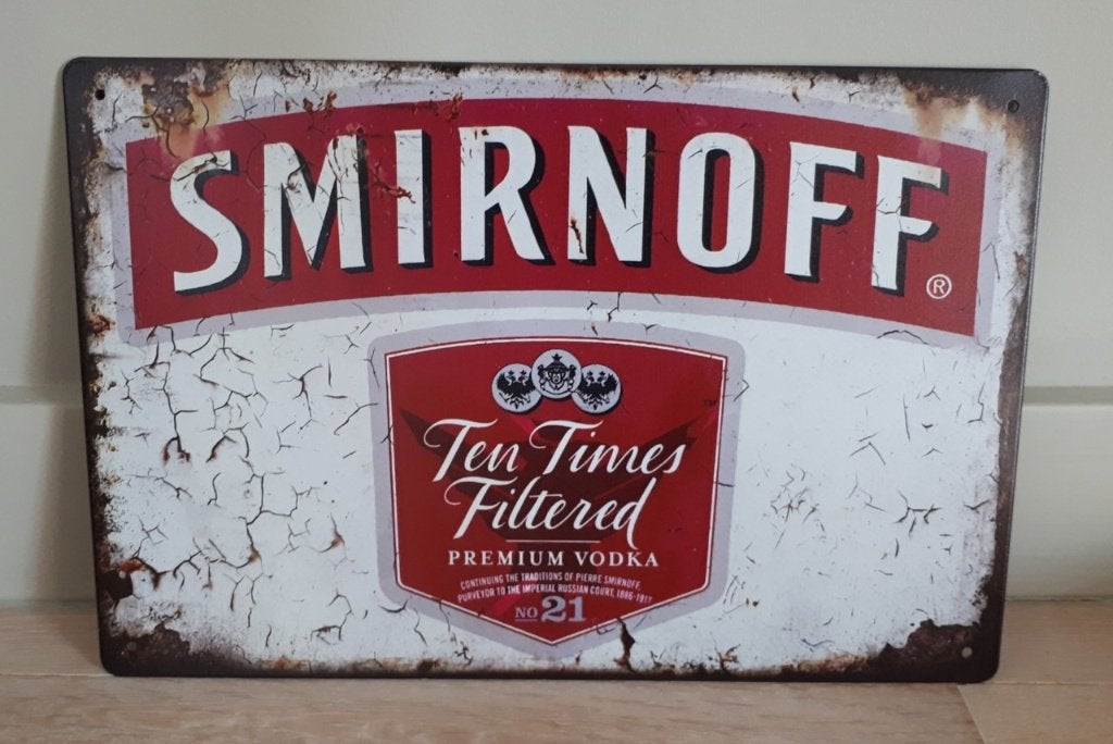 Assiette murale Smirnoff Premium Vodka en métal look vintage, Enlèvement ou Envoi, Neuf, Panneau publicitaire