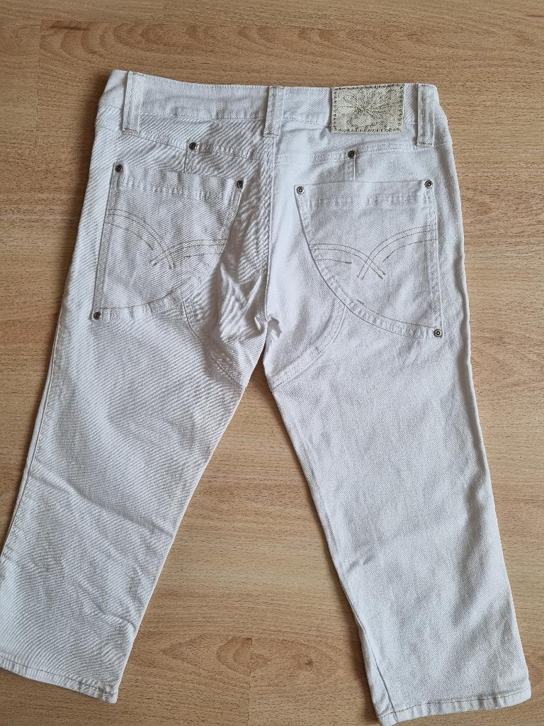 Witte driekwartjeans - Ichi - maat 31, Kleding | Dames, Spijkerbroeken en Jeans, Wit, Ophalen of Verzenden, W30 - W32 (confectie 38/40)