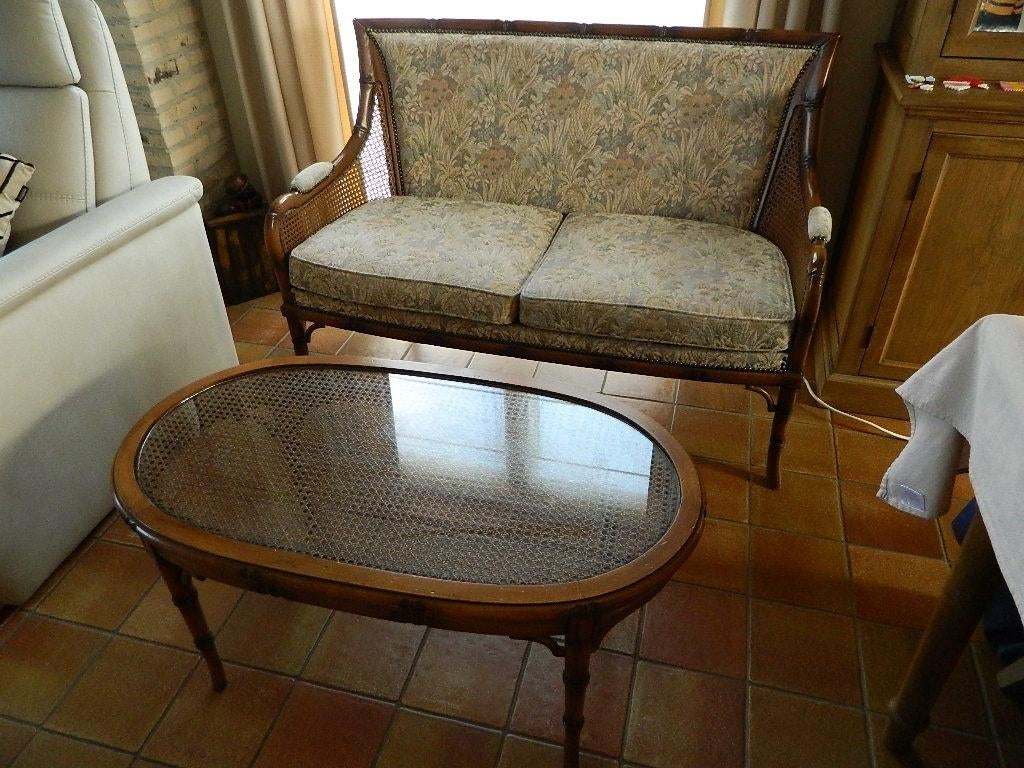 SALON  RETRO  + TAFEL  2 + 1 + 1   BAMBOE LOOK, Huis en Inrichting, Ophalen, Zo goed als nieuw, Overige materialen, Retrolook stoffen salon prachtige stijl