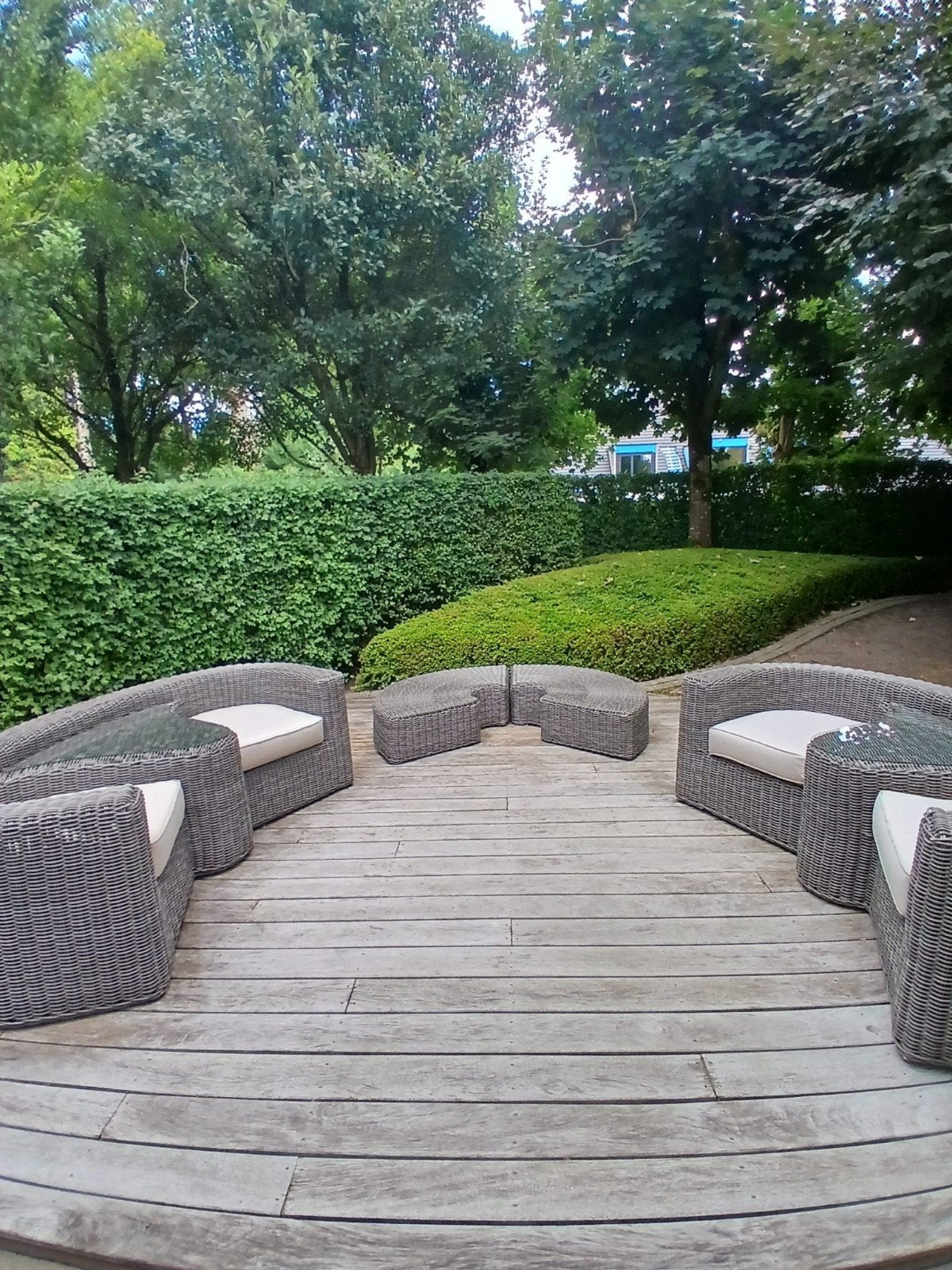 loungeset met tafeltje tussenin en extra voetenbankjes, Tuin en Terras, Ophalen, Gebruikt