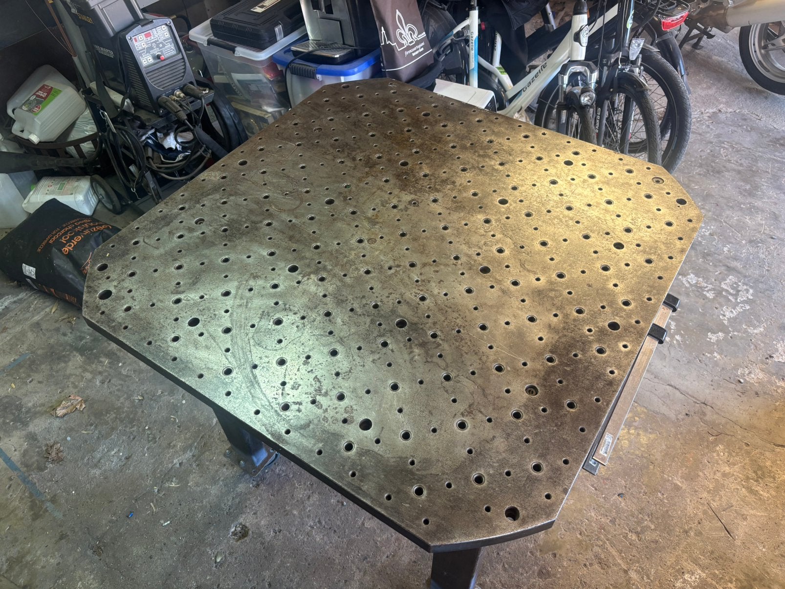 Montagetafel - lastafel, Ophalen, Gebruikt, 70 tot 120 cm