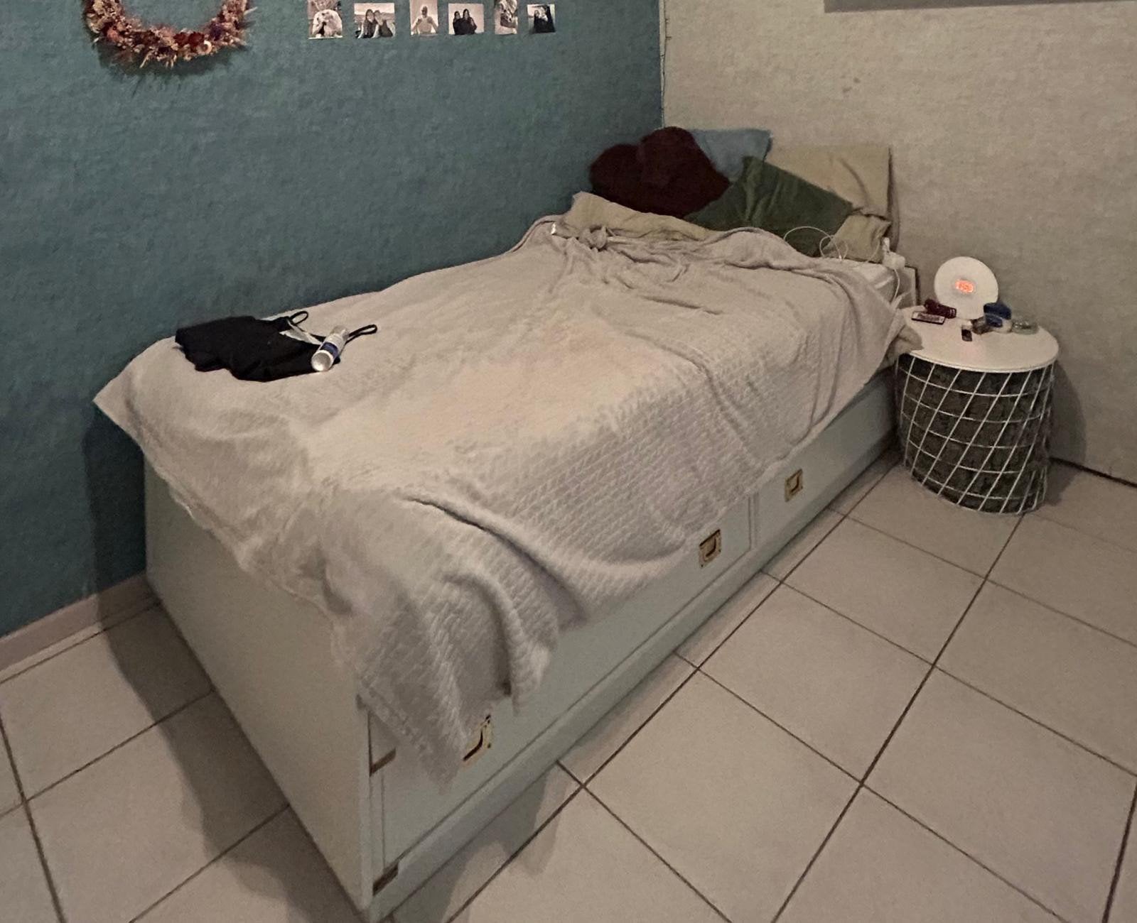 eenpersoonsbed met lattenbodem en matras, Ophalen, Lattenbodem